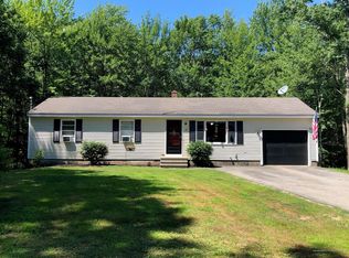 18 Brookside Dr, Dayton, ME 04005