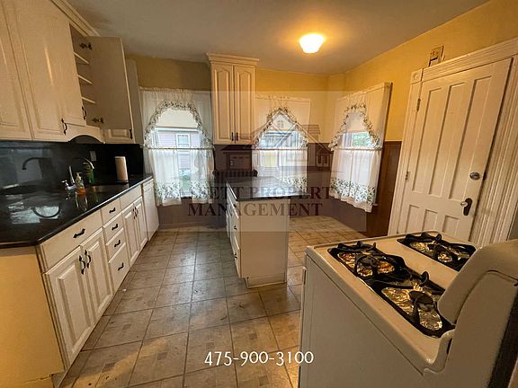 3rd image of 1706 North Ave