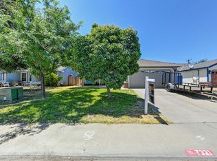 7321 Little Acorn Way, Rio Linda, CA 95673