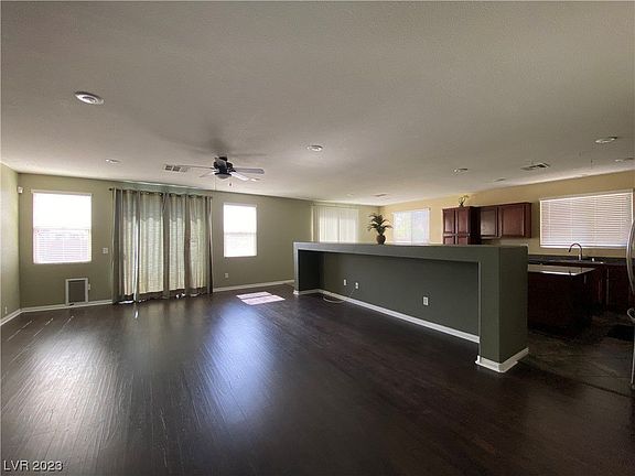 3rd image of 4844 Crystal Field St