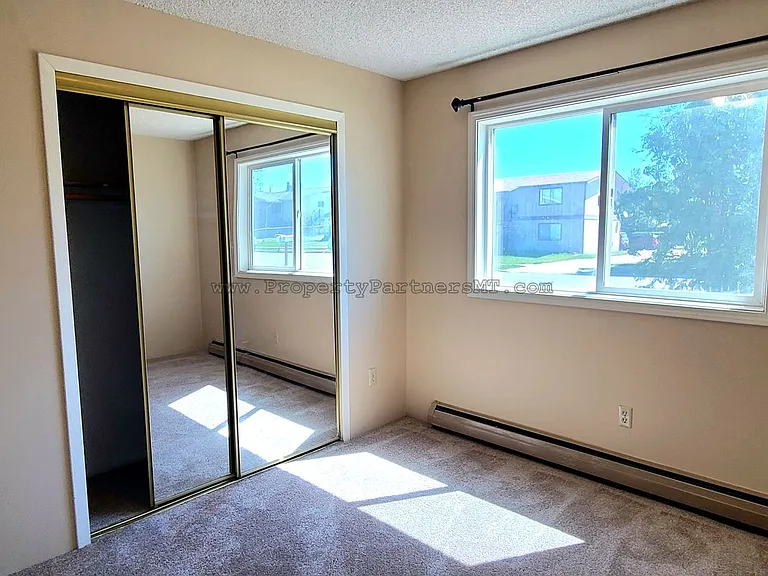 413 S 20th Ave — Photo 4