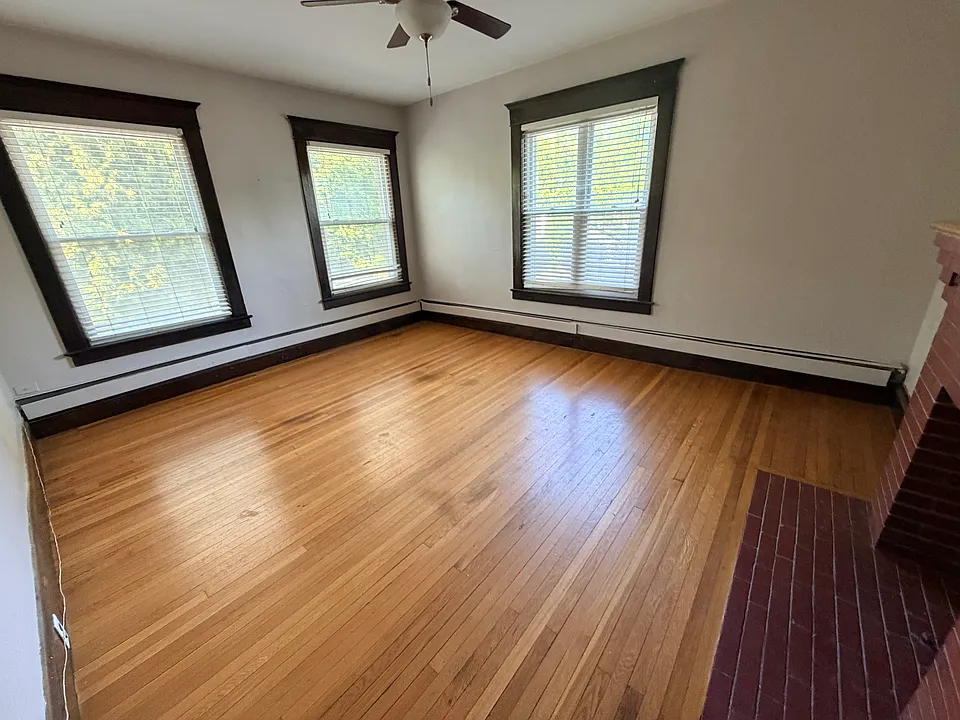 144 Claremont Ave #7