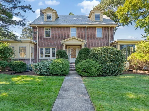 15 Varick Rd, Newton, MA 02468