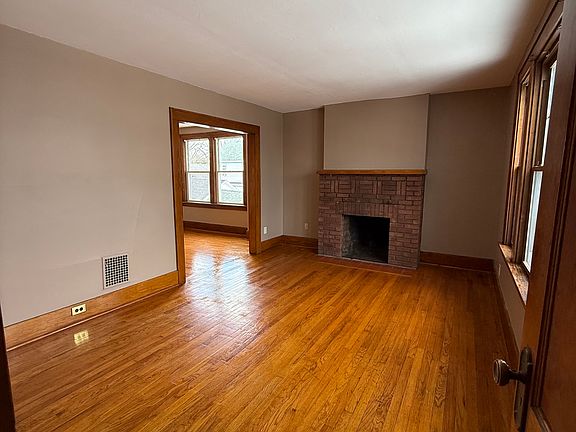 5th image of 169 Kenmore Ave #169