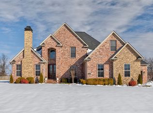 1353 Scout Trl, Siloam Springs, AR 72761