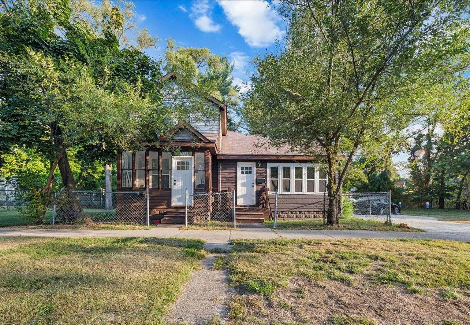 1 bed, 1.0 bath, $975 — Photo 1