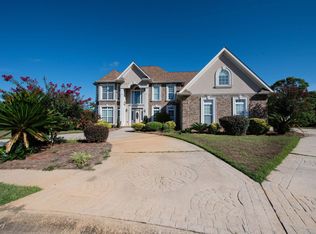 106 Bretwood Ct, Centerville, GA 31028