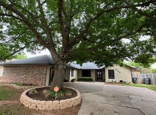 3003 NE Kingsbriar Dr, Lawton, OK 73507