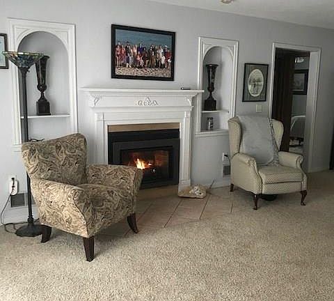 3rd image of 1120 Carney Ave