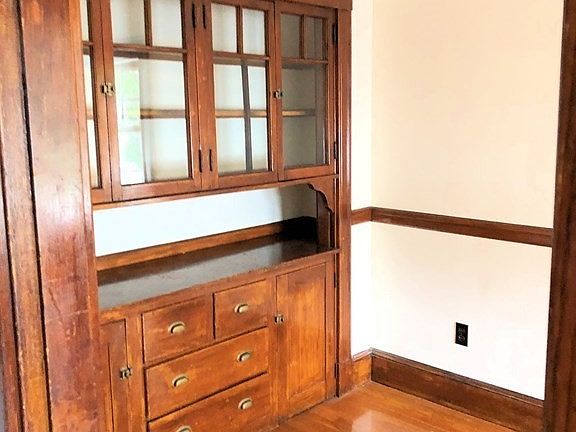 4th image of 61 Presidents Ave APT 1L