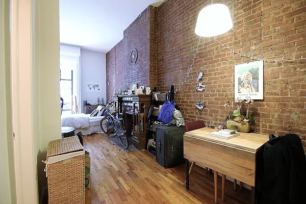 Rented by City Connections Realty | media 12