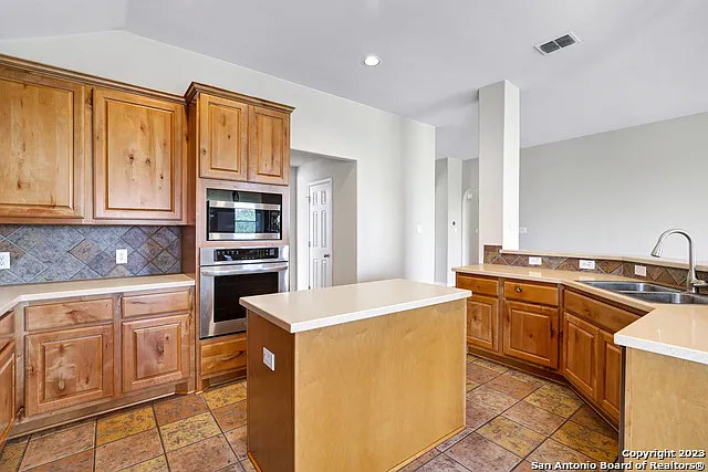 12943 Palatine Hl — Photo 11