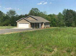 146 Cambridge Ln, Mocksville, NC 27028