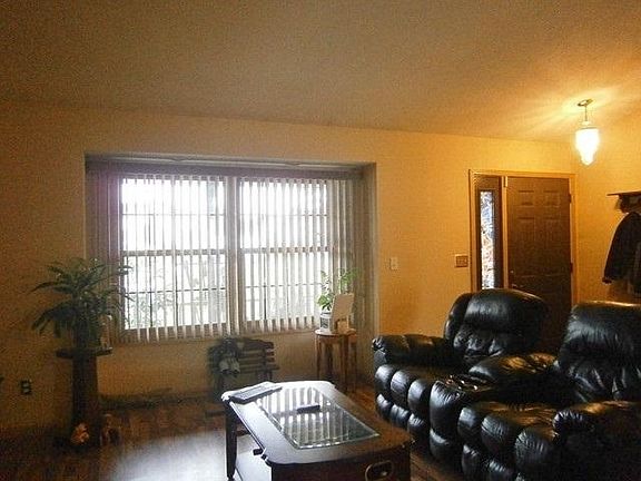 4th image of 2747 Kelso Dr