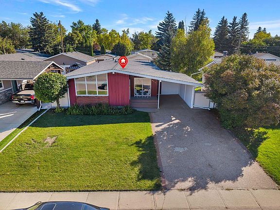 2nd image of 9524 3rd St SE