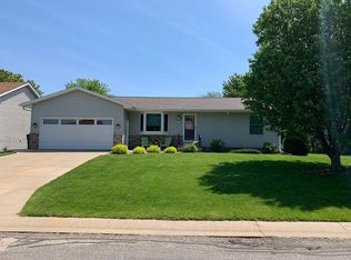 904 Jefferson Ave SW, Eyota, MN 55934