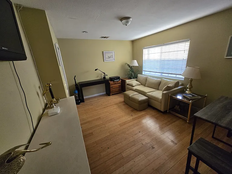 389 E Ashtabula St — Photo 21