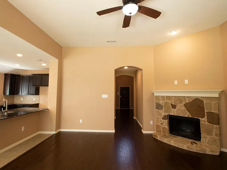 417 Hackberry Dr — Photo 33