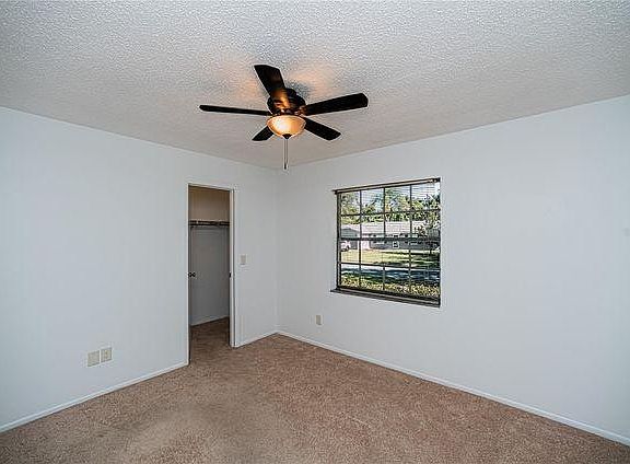 5th image of 218 Loch Low Dr