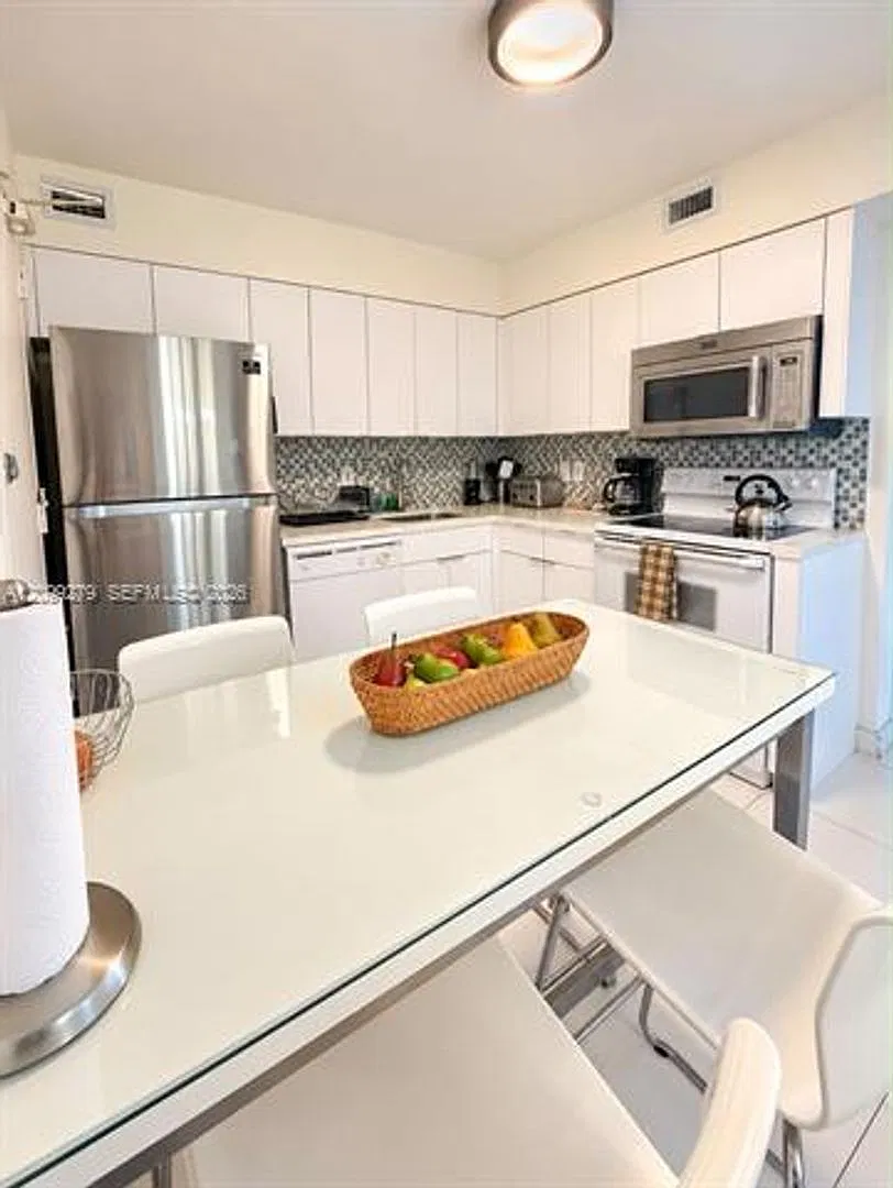 5151 Collins Ave cu-921, Miami Beach, FL 33140 — Photo 1
