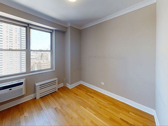 5th image of 310 Greenwich St APT 21A