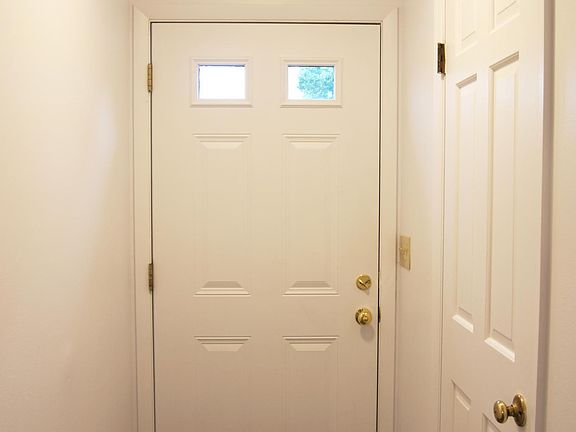 5th image of 9771 Bunker Hill Ln