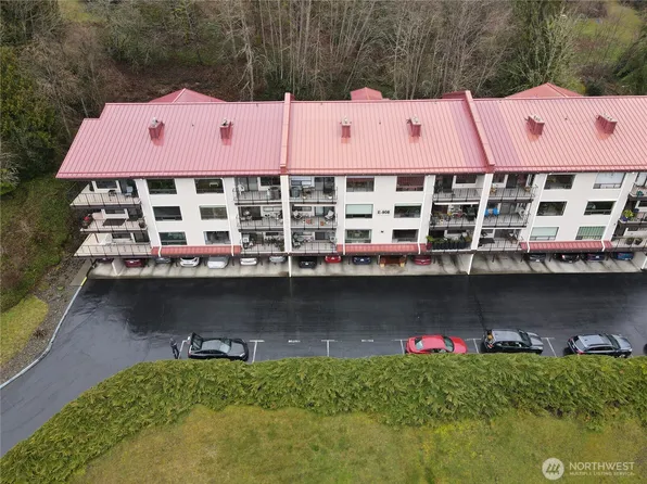 908 East Bay Drive NE #305, Olympia, WA 98506