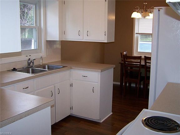 2nd image of 329 E Hopocan Ave