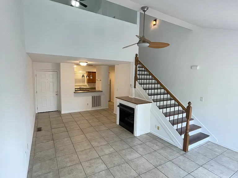 2200A Elder St — Photo 3