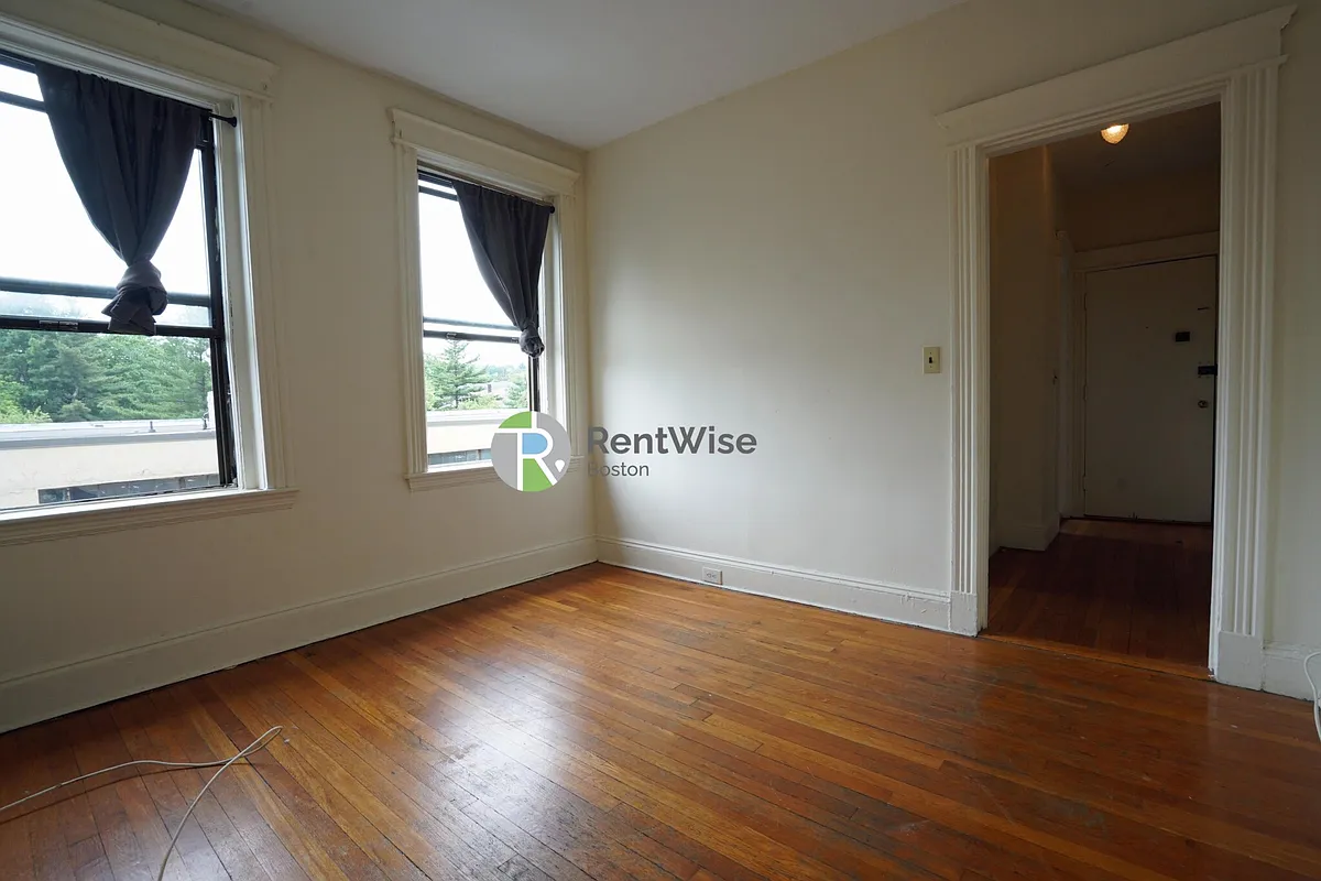 Building Photo - 1148 Commonwealth Ave #28