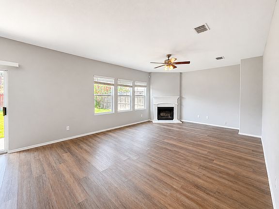 5th image of 541 Harding Ln