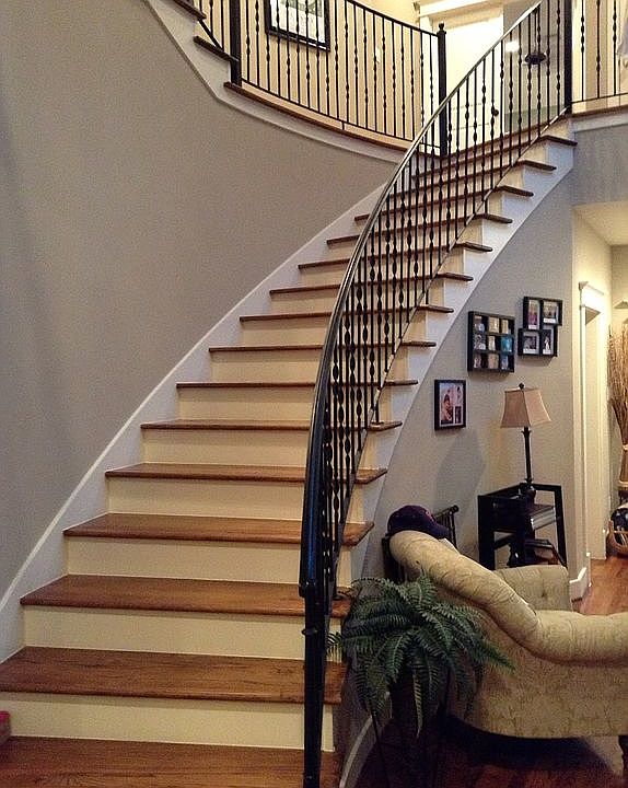 Beautiful sweeping staircase