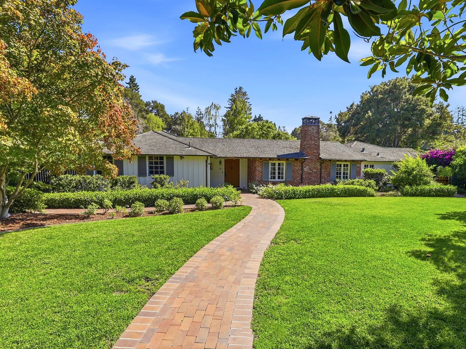 5 bed, 5110 sqft, $27,500 — Photo 2