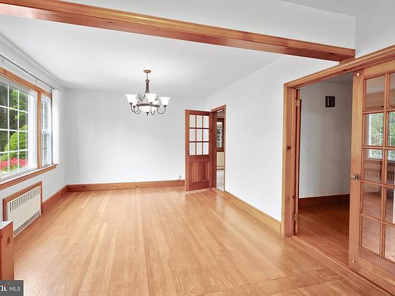 4th image of 311 Cedar Grove Ln