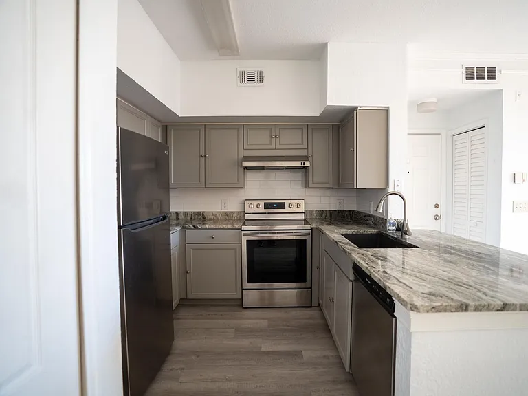 4142 Central Sarasota Pkwy #1424 — Photo 3