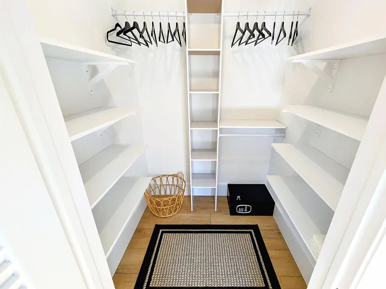13471 Barberry Dr — Photo 17