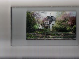 27 Crescent Dr, Glencoe, IL 60022