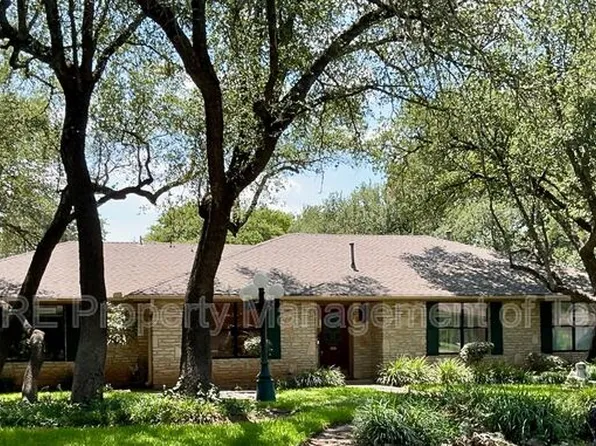 201 Oakwood Dr, Georgetown, TX 78628