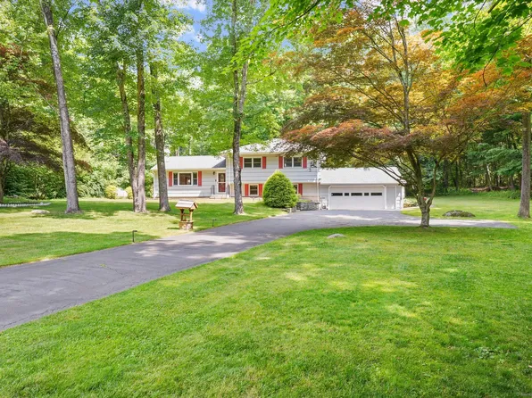 34 Honey Lane, Newtown, CT 06482