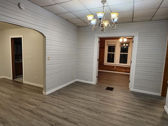4th image of 527 W 5th St #1