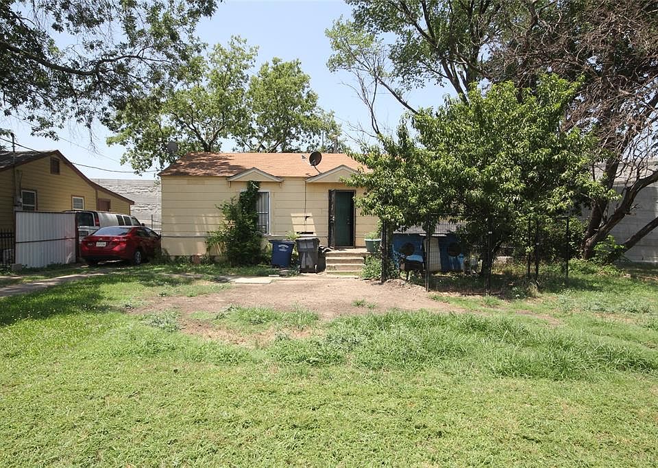 1st image of 2843 Eisenhower Dr