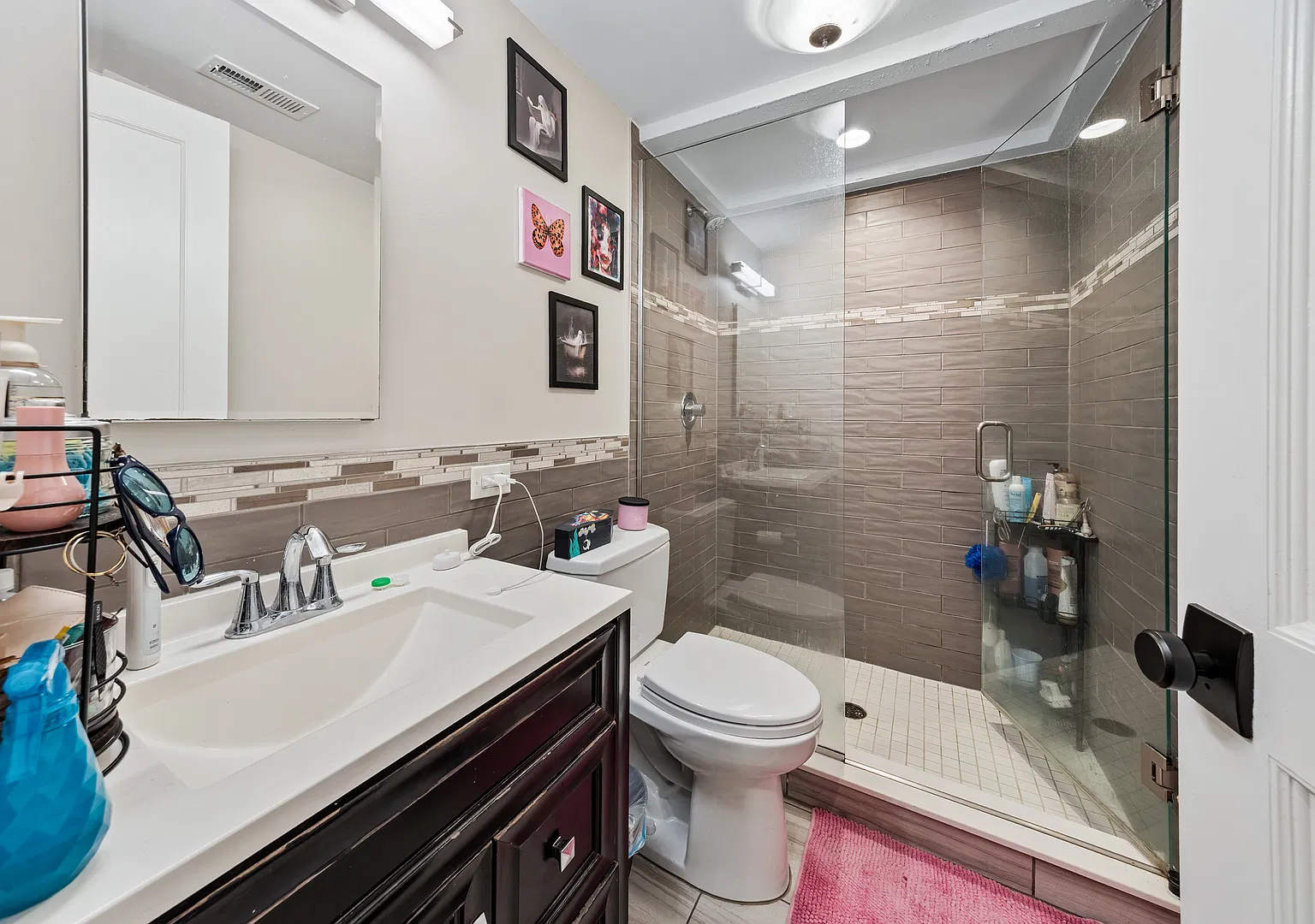 2 bed, $2,384 — Photo 4