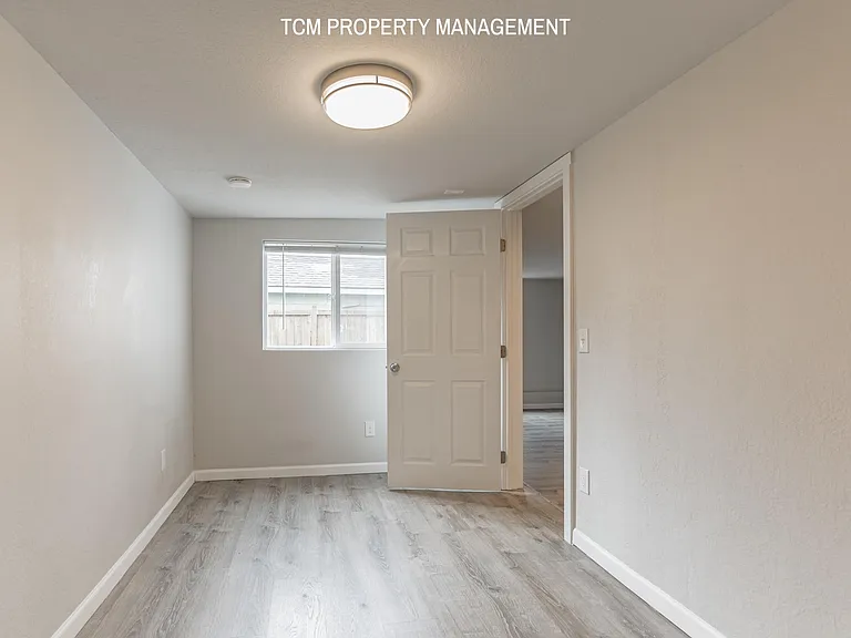 2524 Chestnut St #5 — Photo 15