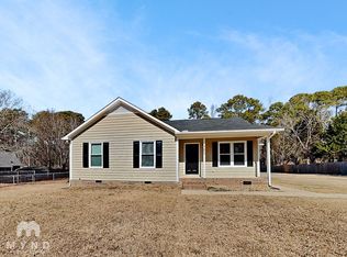 402 Westgate Cir, Angier, NC 27501