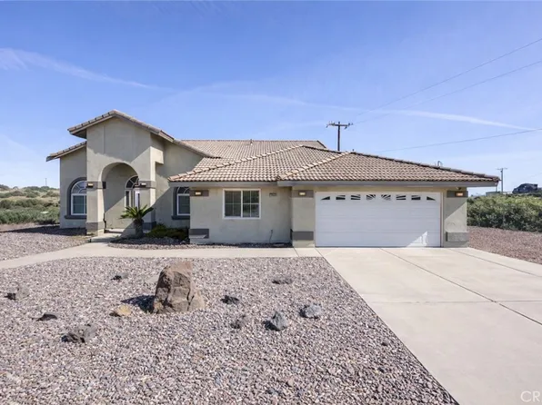 7084 Aster Rd, Oak Hills, CA 92344