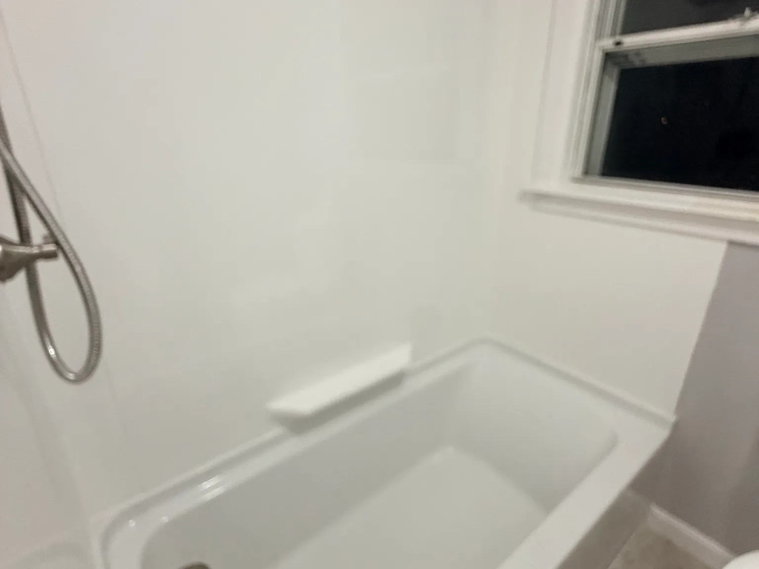 3 bed, 1159 sqft, $2,400 — Photo 3