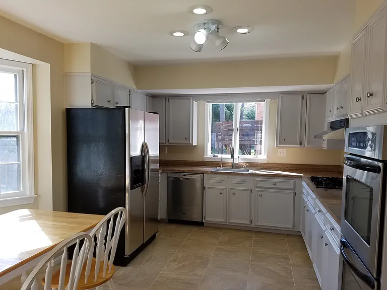 6004 Highboro Dr — Photo 11