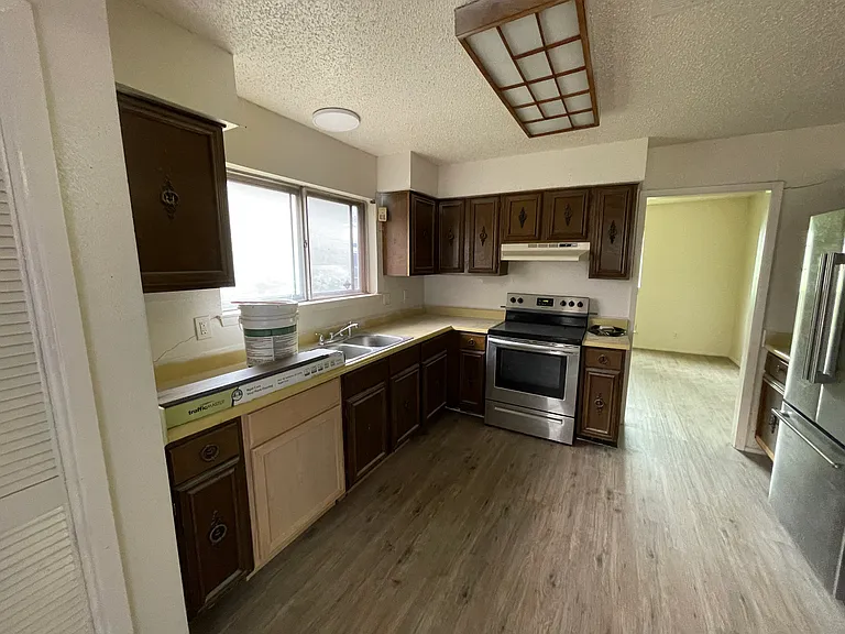 6307 Green Circle Dr — Photo 7