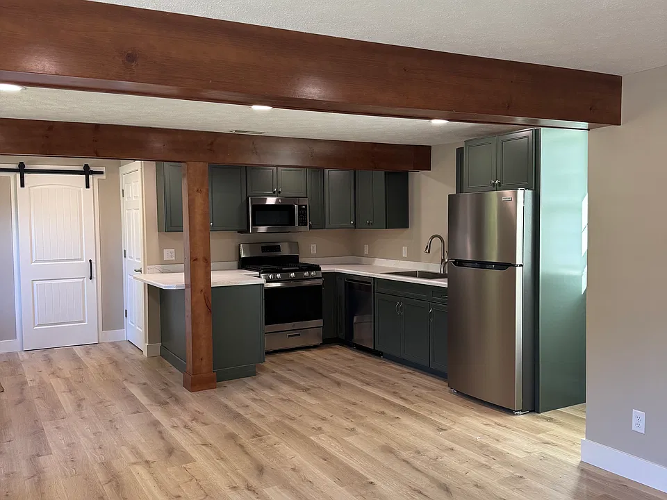 6998 N Kalorama Rd
