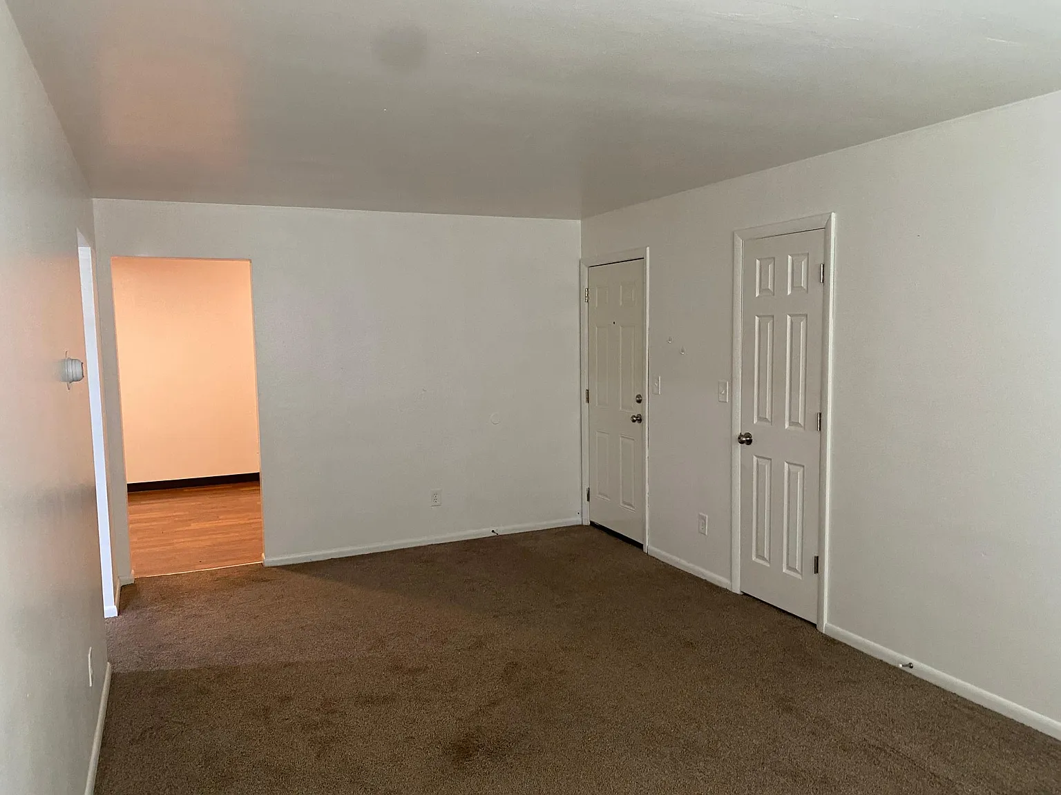 1 bed, 700 sqft, $750 — Photo 2